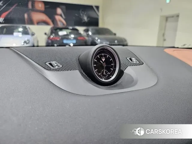 Maserati Levante 2023 Синий из Кореи, фото 6