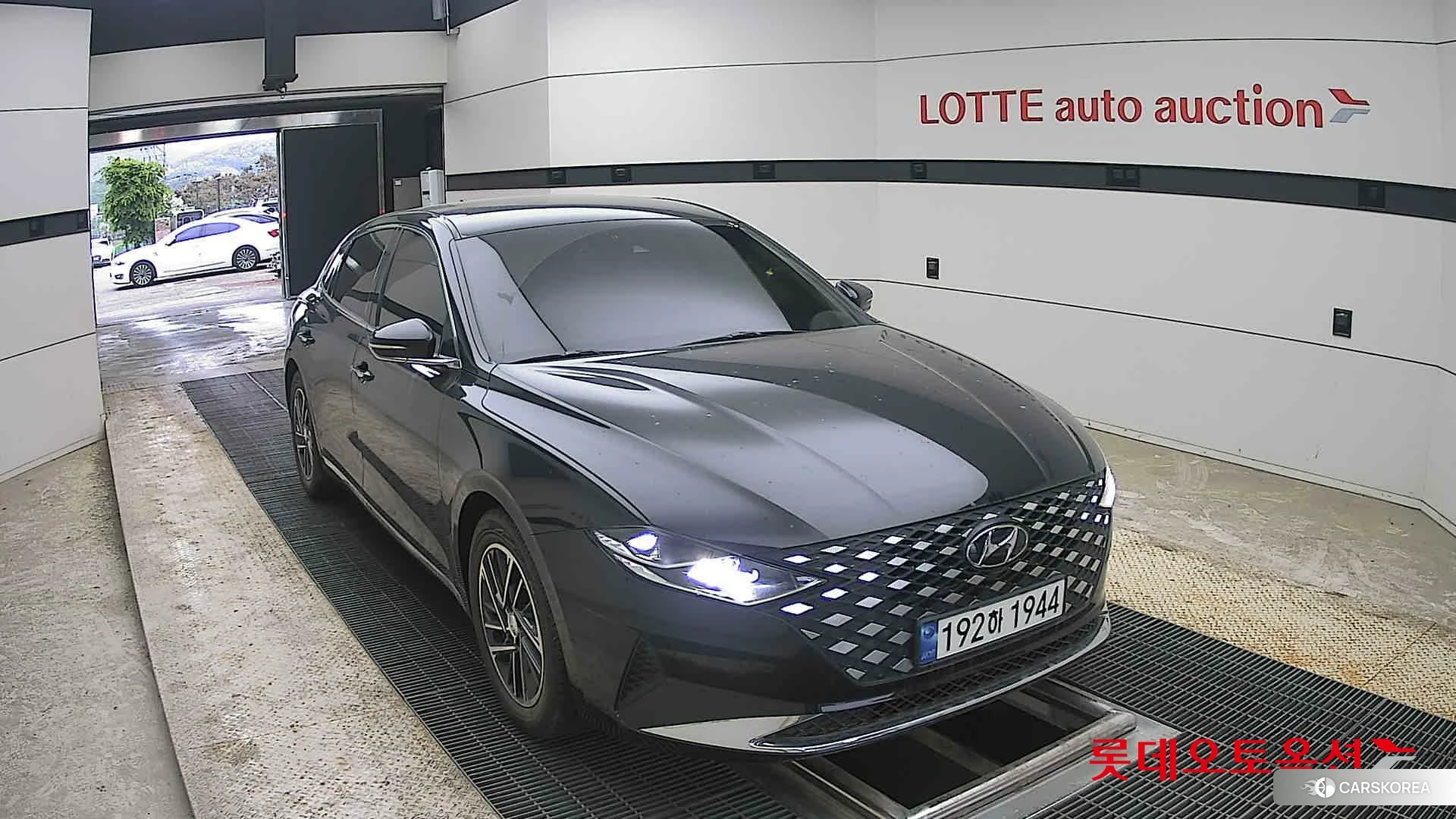 Hyundai Grandeur 2023 Abyss Black Pearl из Кореи, фото 6