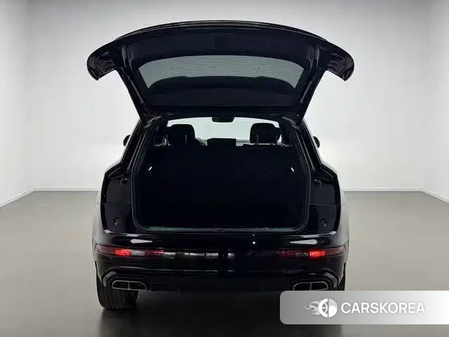 Audi Q5L 2024 Черный из Китая, фото 6