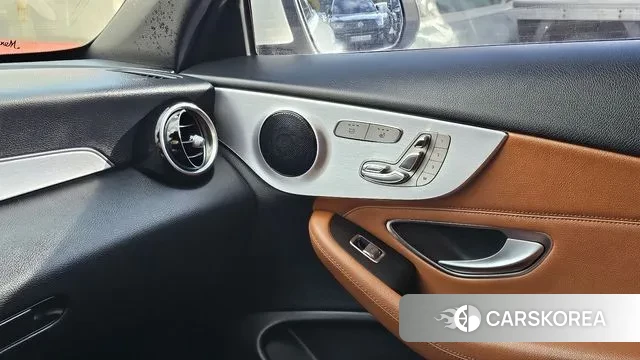 Mercedes-Benz C-Class W205 2018 Белый из Кореи, фото 6