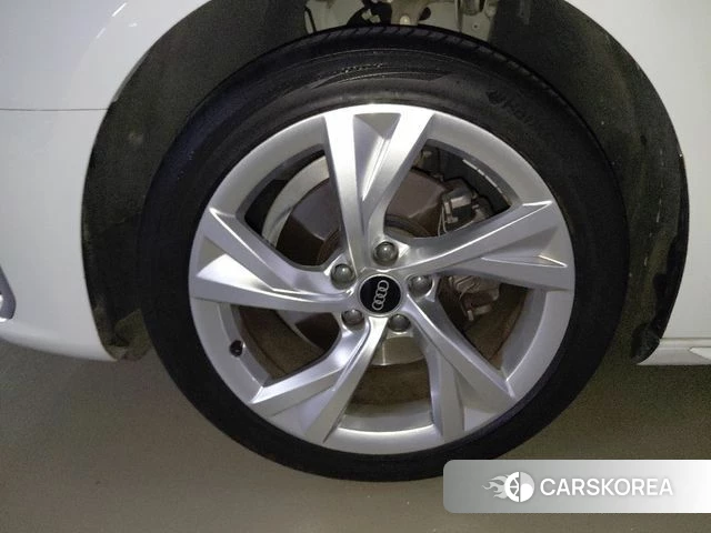 Audi A4 (B9) 2021 Белый из Кореи, фото 6