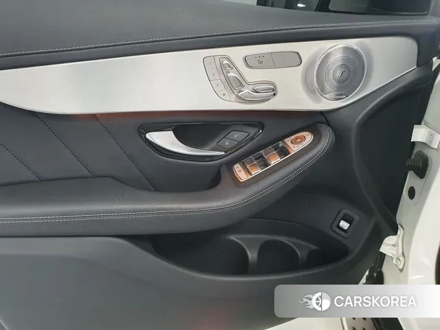 Mercedes-Benz GLC-Class X253 2019 Белый из Кореи, фото 6