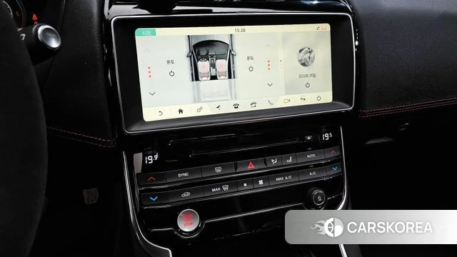 Jaguar XE 2018 Красный из Кореи, фото 6