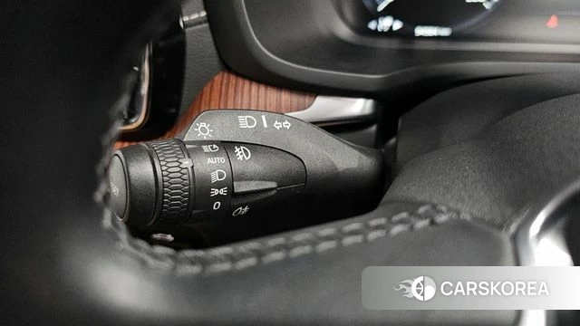 Volvo V60 Cross-Country 2nd Generation 2021 Серебряный из Кореи, фото 6