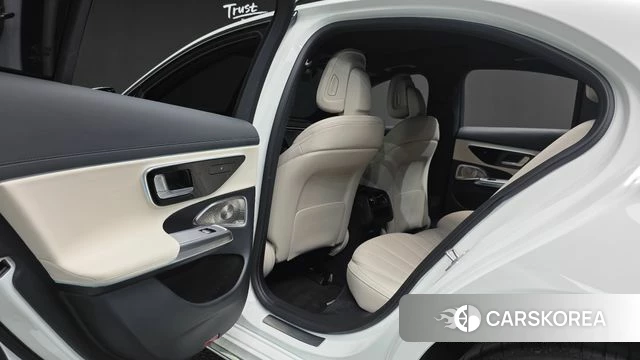 Mercedes-Benz E-Class W214 2025 Белый из Кореи, фото 6