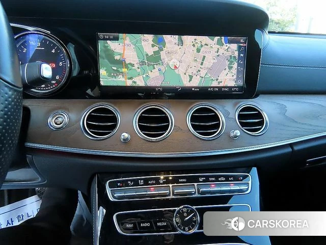 Mercedes-Benz E-Class W213 2018 Синий из Кореи, фото 6