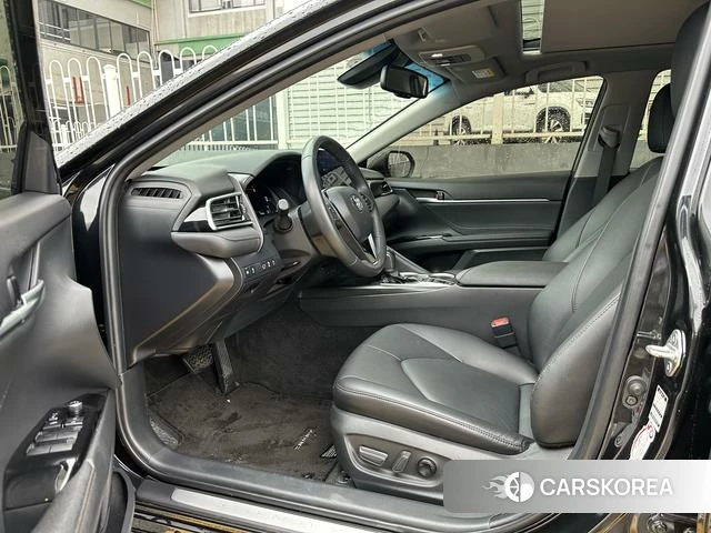 Toyota Camry 2023 Черный из Китая, фото 6