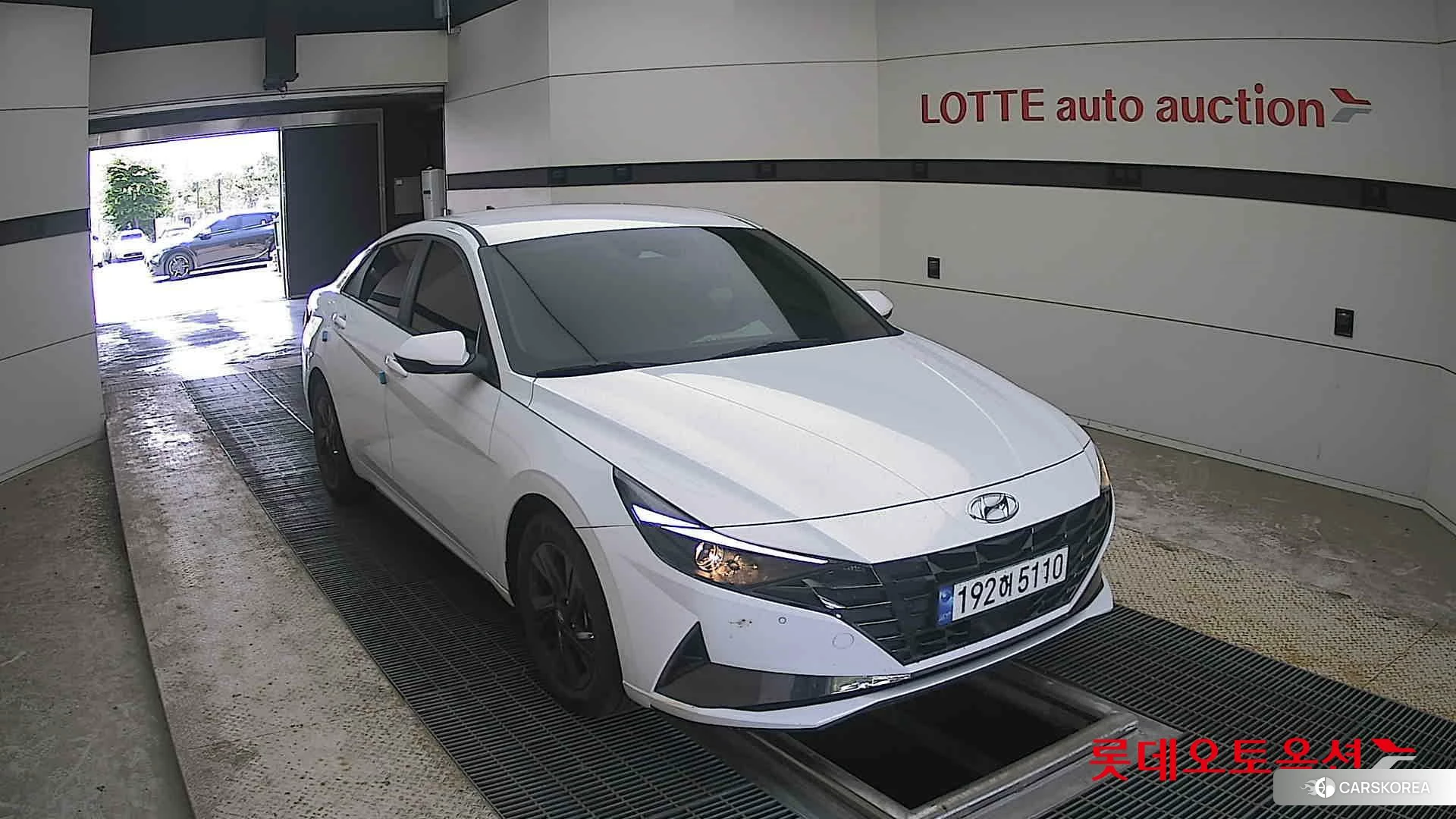 Hyundai Avante 2023 Atlas White из Кореи, фото 6