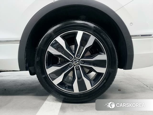 Volkswagen Tiguan L 2024 Белый из Китая, фото 6