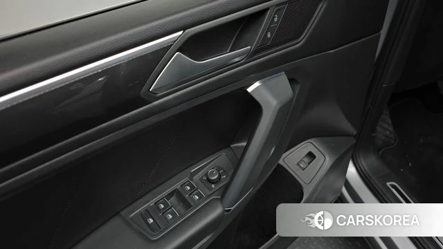 Volkswagen Tiguan Allspace 2020 Серый из Кореи, фото 6