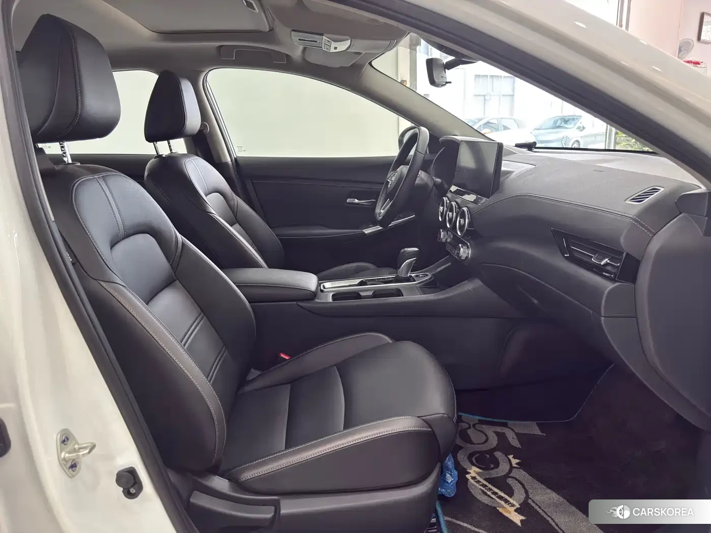 Nissan Sylphy 2024 Белый из Китая, фото 6