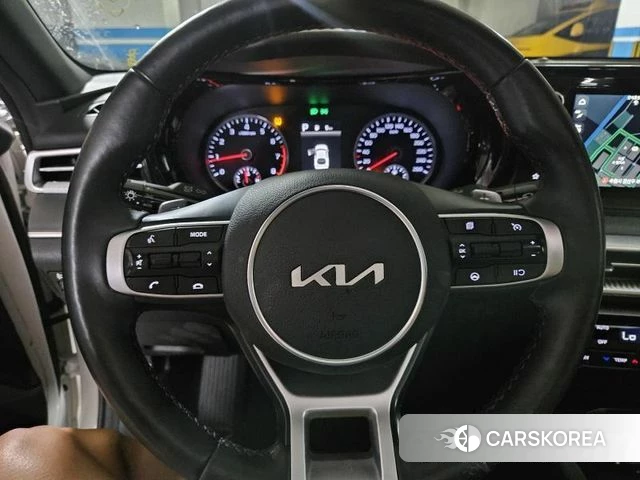 Kia K5 3rd generation 2023 Белый из Кореи, фото 6