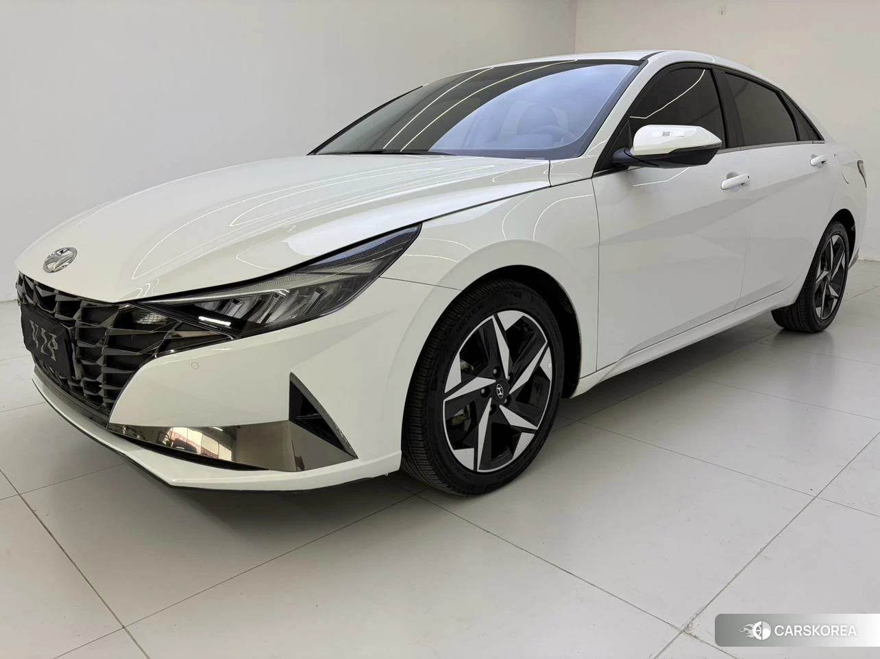Hyundai Elantra 2022 Белый из Китая, фото 6