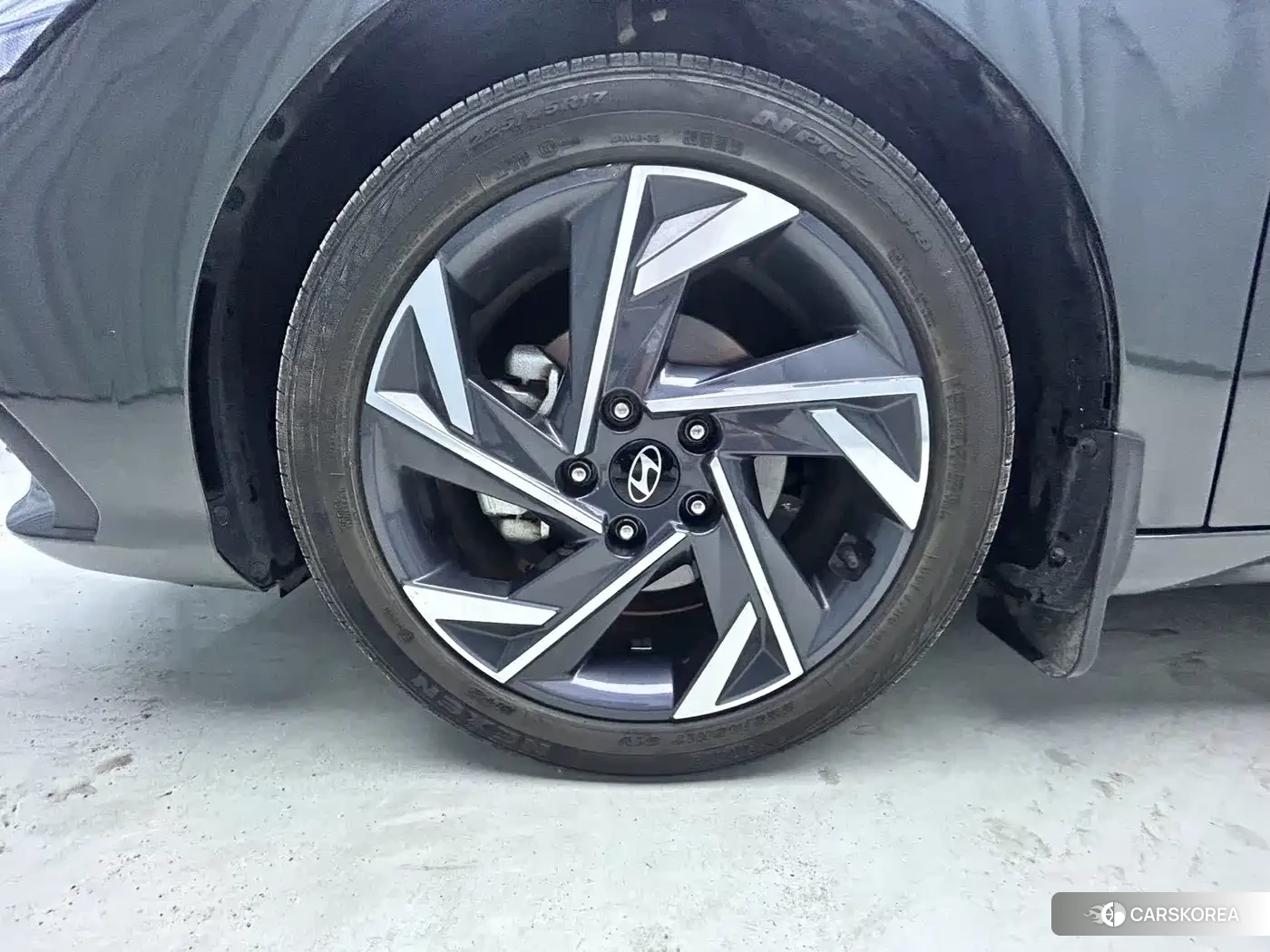 Hyundai Elantra 2023 Silver/gray из Китая, фото 6