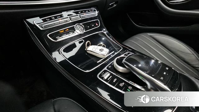 Mercedes-Benz E-Class W213 2018 Белый из Кореи, фото 6