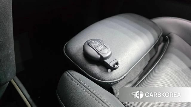 Mini Cooper Countryman 2022 Черный из Кореи, фото 6