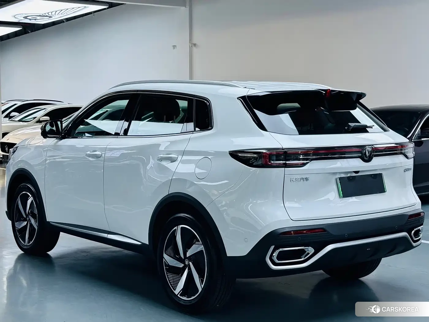 Chang'an CS55PLUS PHEV 2026 Белый из Китая, фото 6
