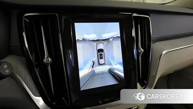 Volvo V60 Cross-Country 2nd Generation 2024 Черный из Кореи, фото 6