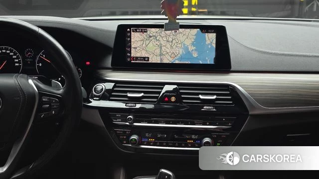 BMW 5 Series (G30) 2019 Белый из Кореи, фото 6