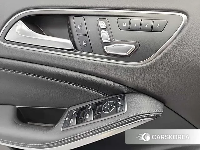 Mercedes-Benz GLA-Class X156 2018 Черный из Кореи, фото 6