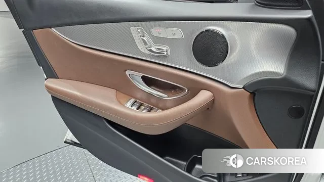 Mercedes-Benz E-Class W213 2020 Белый из Кореи, фото 6