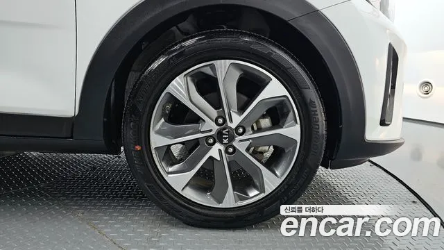 Kia Stonic 2018 Белый из Кореи, фото 6