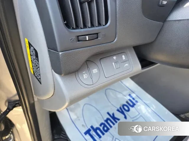 Hyundai Grand Starex 2018 Серебристо-серый из Кореи, фото 6