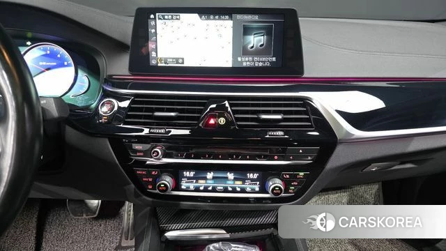 BMW 5 Series (G30) 2018 Синий из Кореи, фото 6