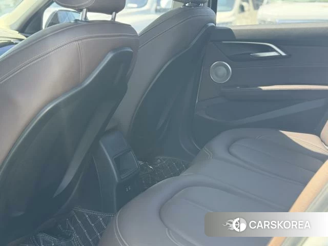 BMW 1 series 2023 Белый из Китая, фото 6