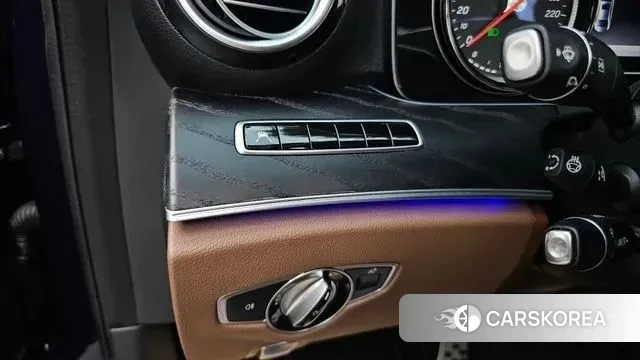 Mercedes-Benz E-Class W213 2018 Синий из Кореи, фото 6