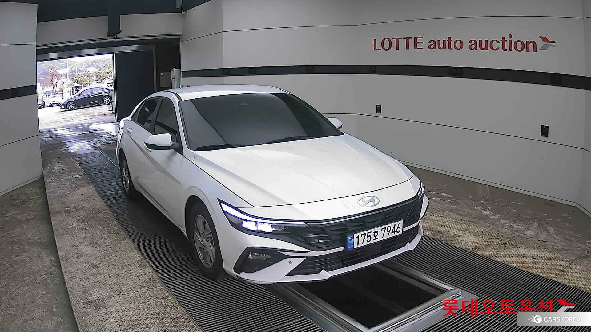 Hyundai Avante 2024 Atlas White из Кореи, фото 6