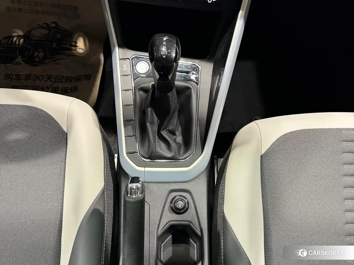 Volkswagen Polo 2022 Белый из Китая, фото 6