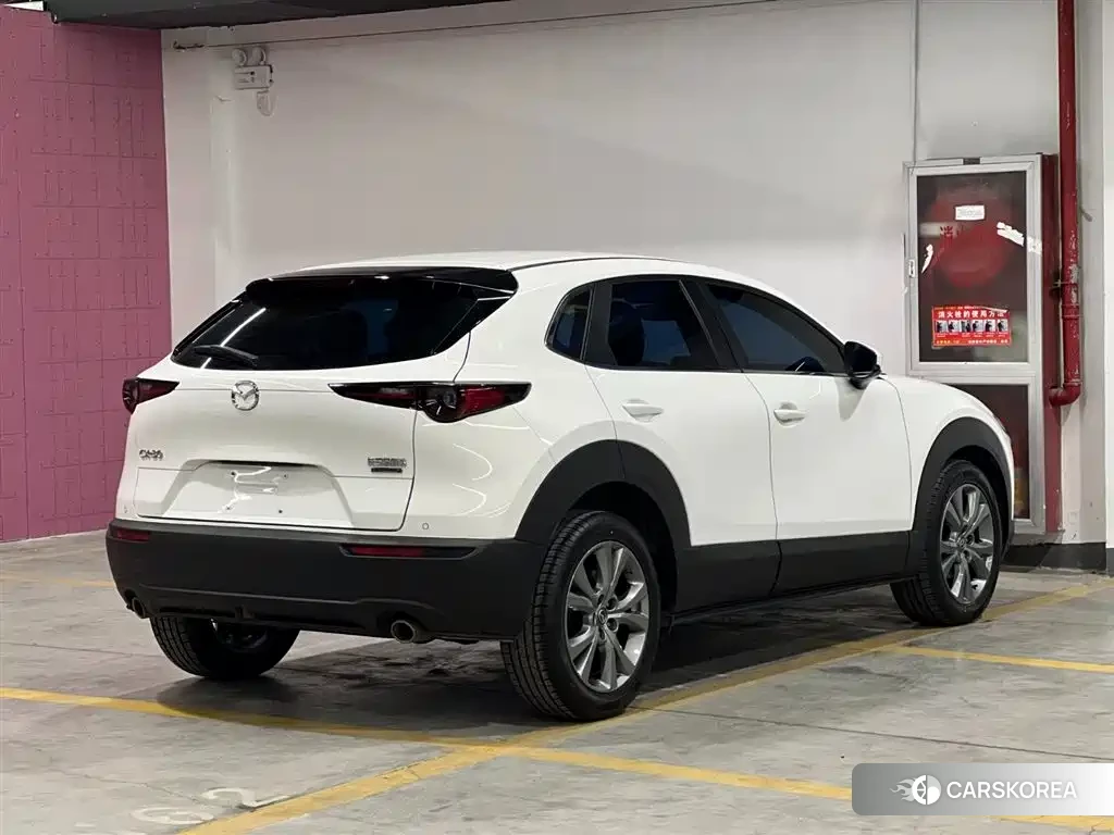 Mazda CX-30 2022 Белый из Китая, фото 6