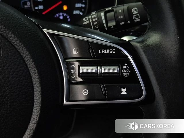 Kia Seltos 2022 Серебристо-серый из Кореи, фото 6