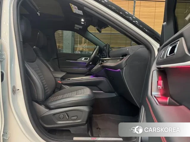 Ford Explorer 6th Generation 2025 Белый из Кореи, фото 6