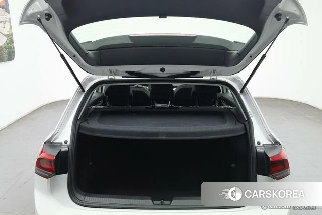Volkswagen Golf 2022 Белый из Китая, фото 6