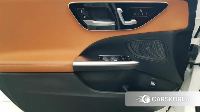 Mercedes-Benz C-Class W206 2023 Белый из Кореи, фото 6
