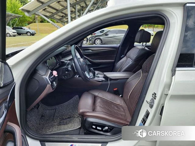 BMW 5 Series (G30) 2018 Белый из Кореи, фото 6