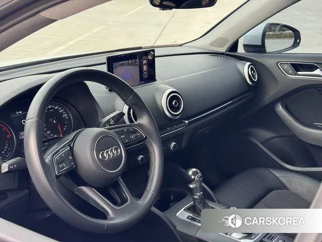 Audi A3 2019 Белый из Китая, фото 6