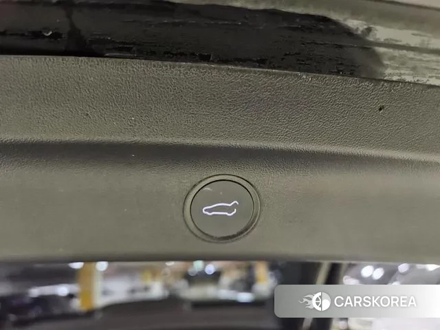 Tesla Model Y 2024 Черный из Кореи, фото 6