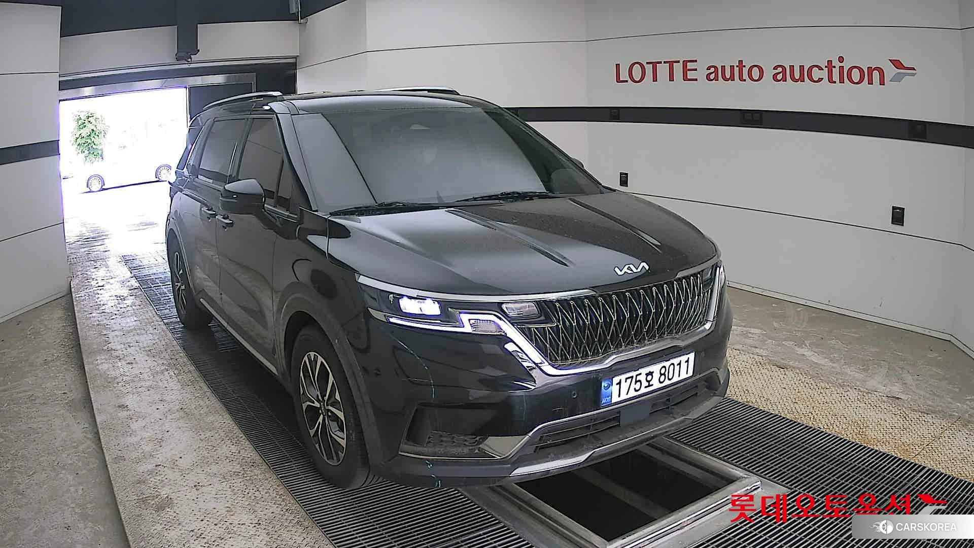 Kia Carnival 2023 Aurora Black Pearl из Кореи, фото 6