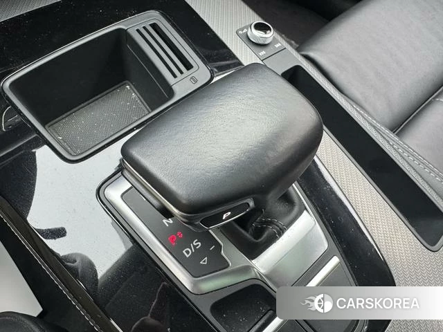 Audi Q5L 2022 Черный из Китая, фото 6