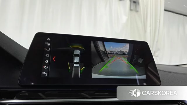 BMW 5 Series (G30) 2018 Белый из Кореи, фото 6