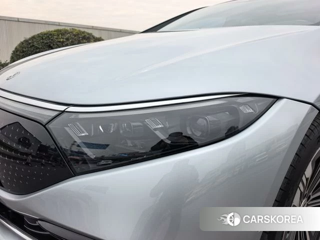 Mercedes-Benz EQS 2024 Серебристо-серый из Китая, фото 6