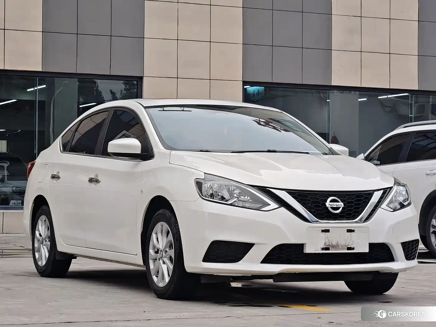Nissan Sylphy 2024 Белый из Китая, фото 6