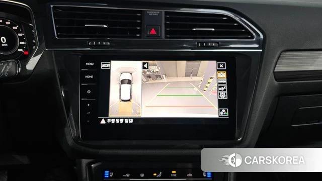 Volkswagen Tiguan Allspace 2023 Белый из Кореи, фото 6