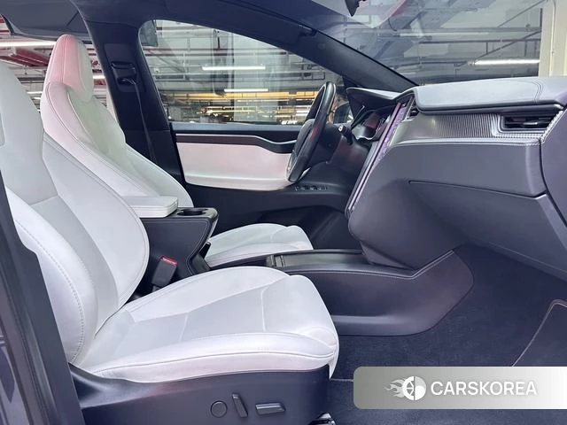 Tesla Model X 2021 Темно-серый из Китая, фото 6