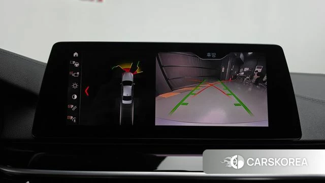 BMW 5 Series (G30) 2019 Серебристо-серый из Кореи, фото 6