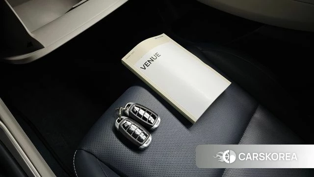 Hyundai Venue 2024 Серебристо-серый из Кореи, фото 6
