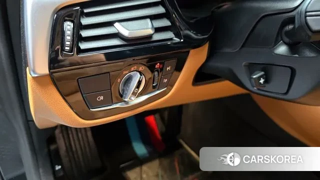 BMW 5 Series (G30) 2021 Черный из Кореи, фото 6